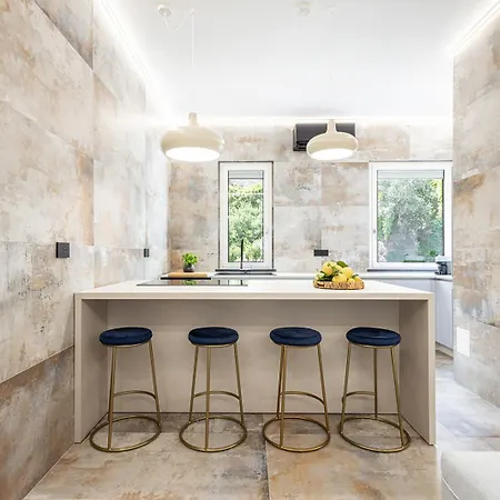 Eclipse #1 アパート *