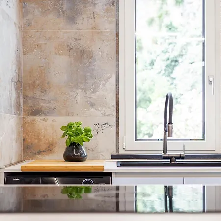 Eclipse #1 アパート *