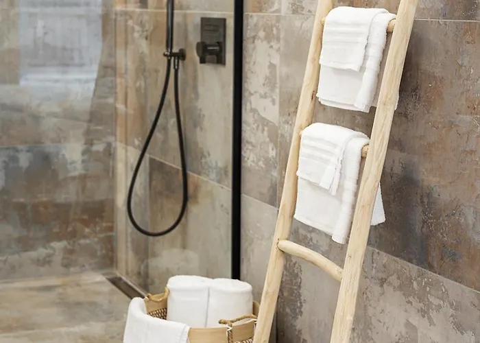 Apartment Eclipse #1