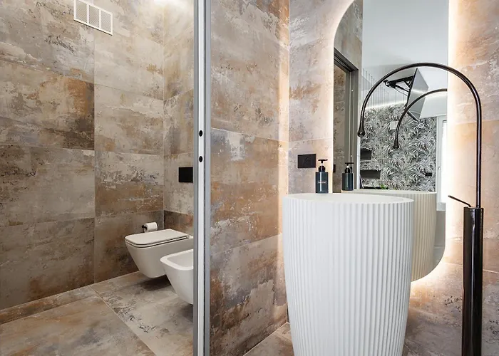 Eclipse #1 Apartment *